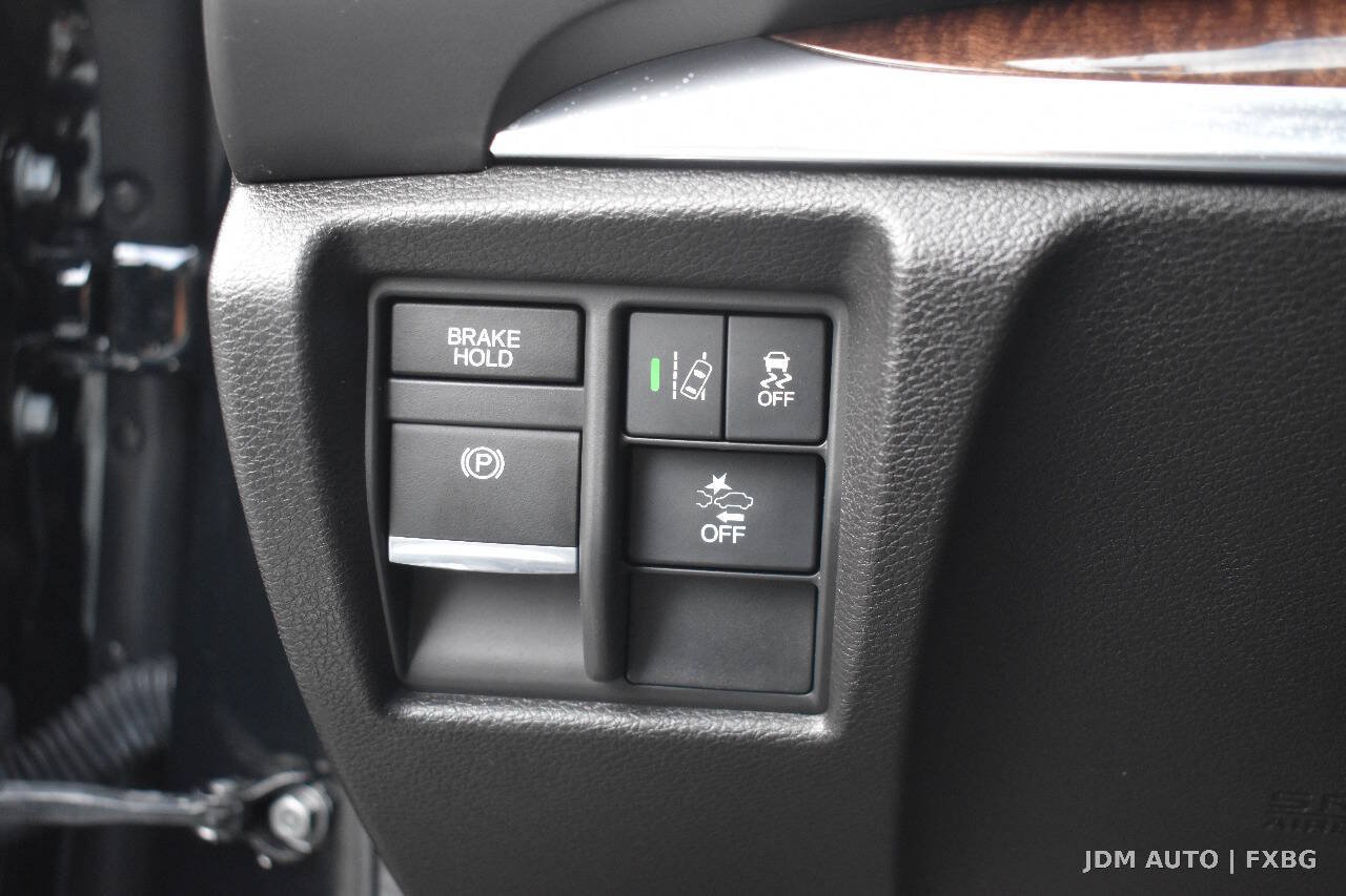 Used 2017 Acura MDX w/ Technology Package AWD/4WD image 23