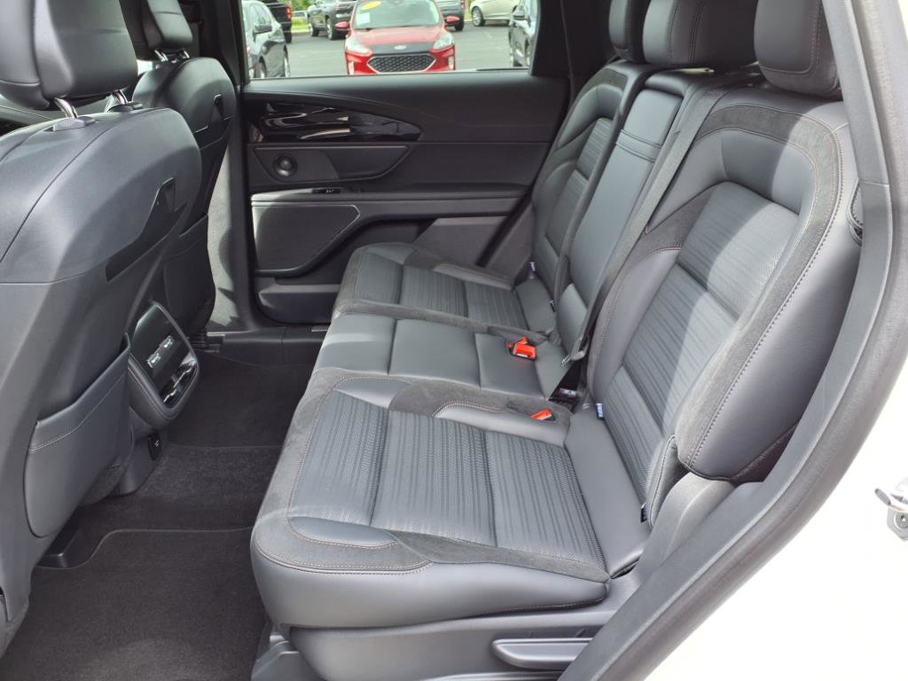 New 2025 Lincoln Nautilus Reserve w/ Jet Appearance Package image 9
