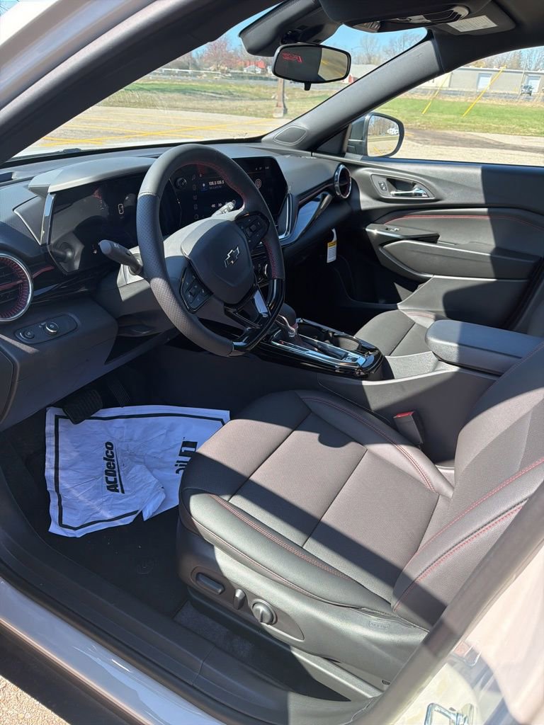 New 2026 Chevrolet Trax RS w/ Sunroof Package image 11