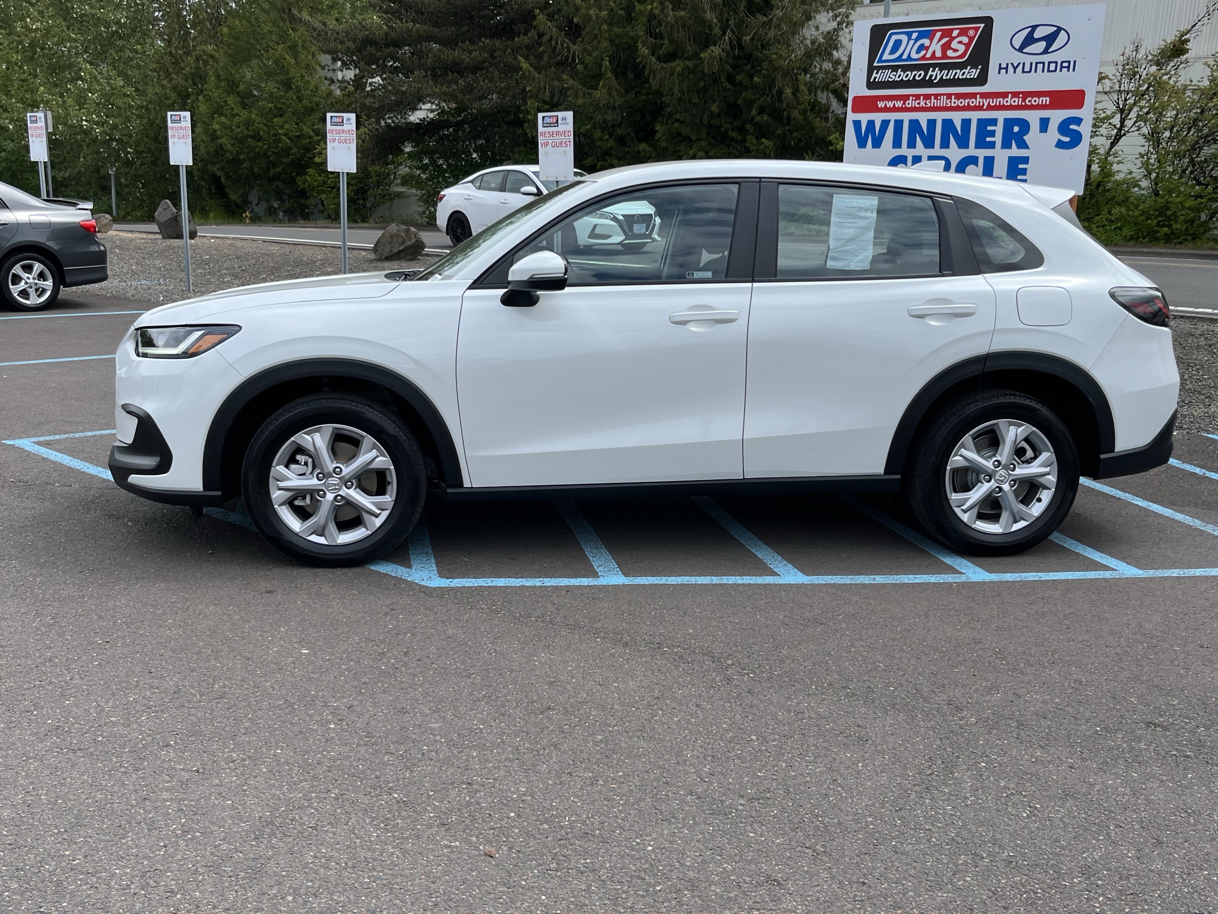 Used 2024 Honda HR-V LX image 2