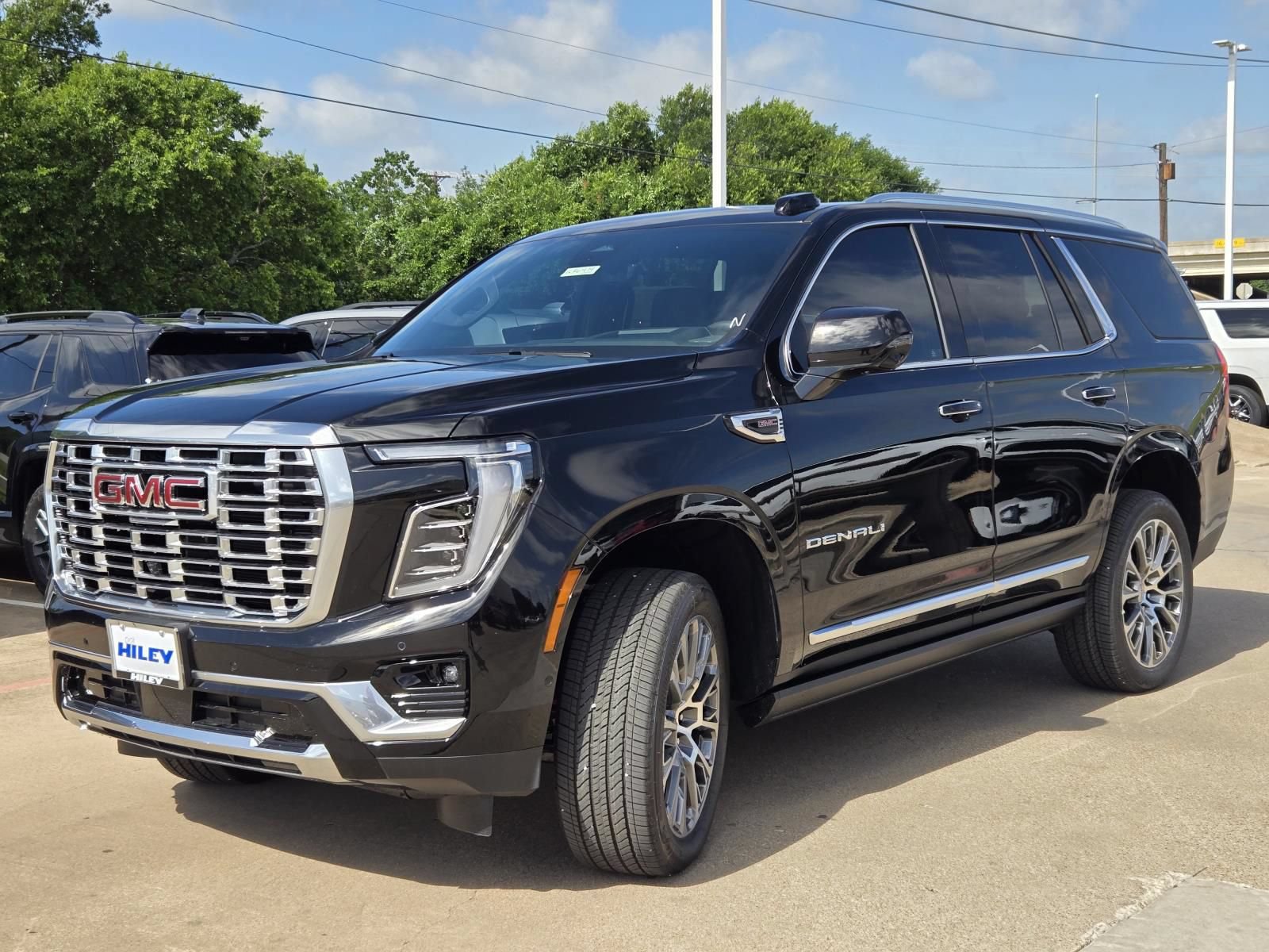 New 2026 GMC Yukon Denali w/ Denali Reserve Package AWD/4WD image 2
