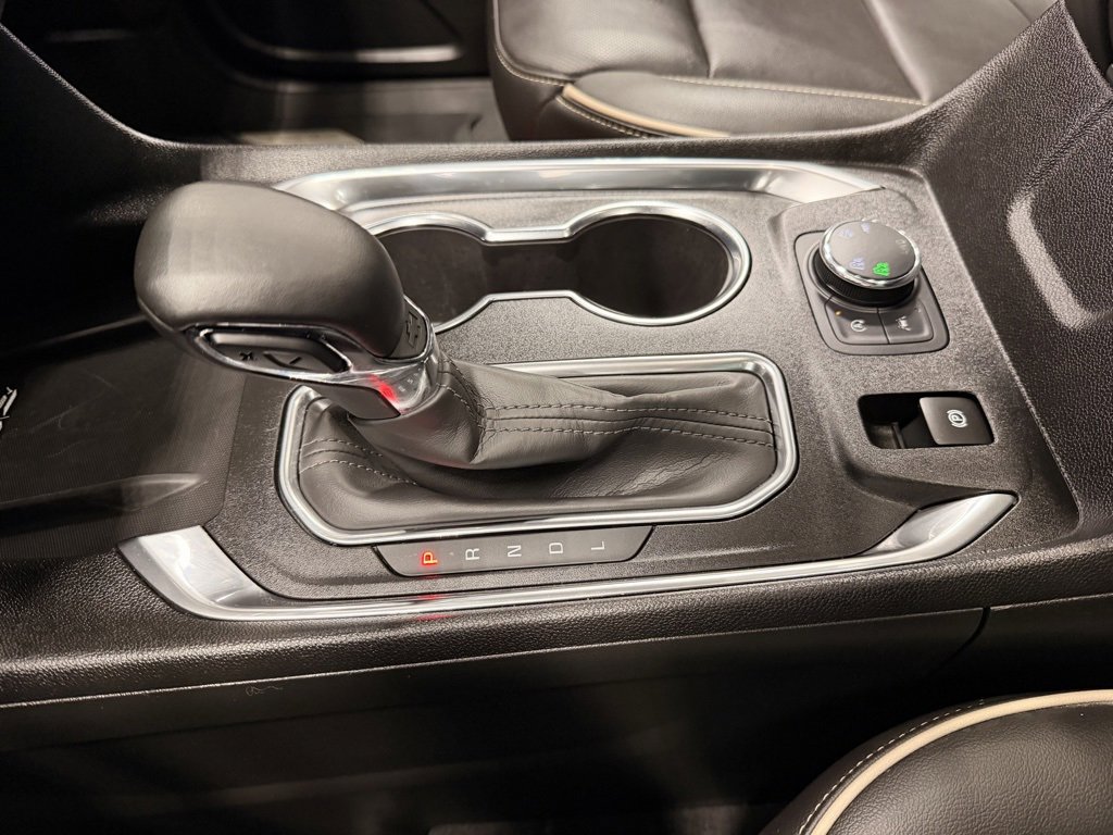 Used 2024 Chevrolet Traverse Premier image 43