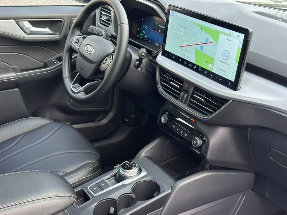 New 2025 Ford Escape SE w/ PHEV Premium Package FWD image 9