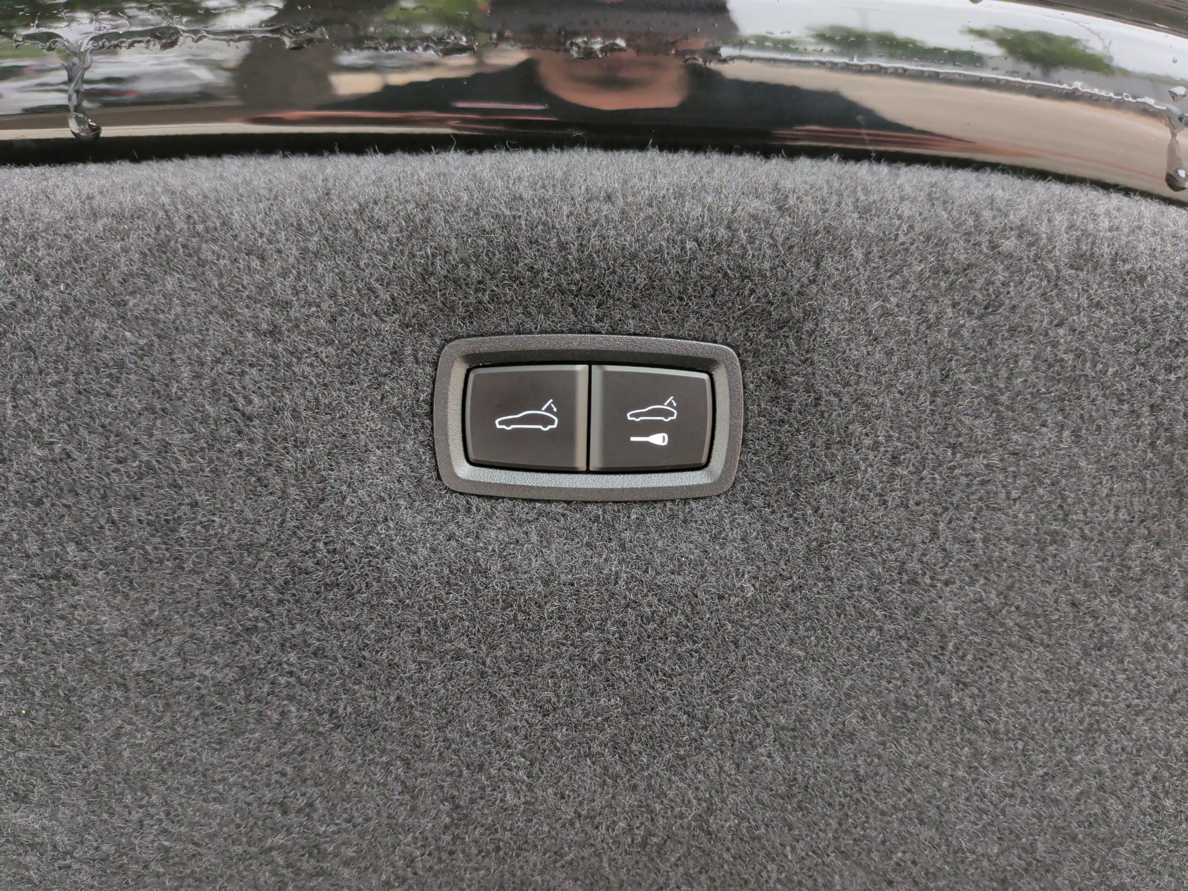 Certified 2023 Audi RS e-tron GT w/ Carbon Performance Package AWD/4WD image 33