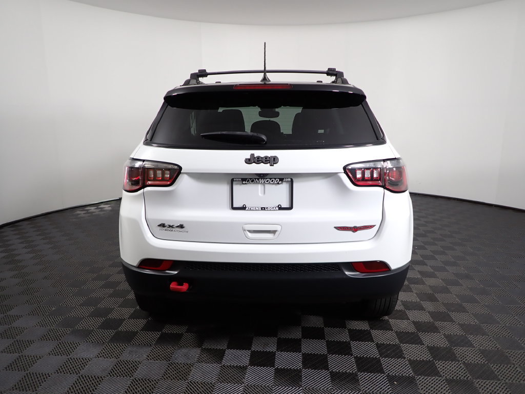 Used 2022 Jeep Compass Trailhawk w/ Trailhawk Convenience Group AWD/4WD image 12