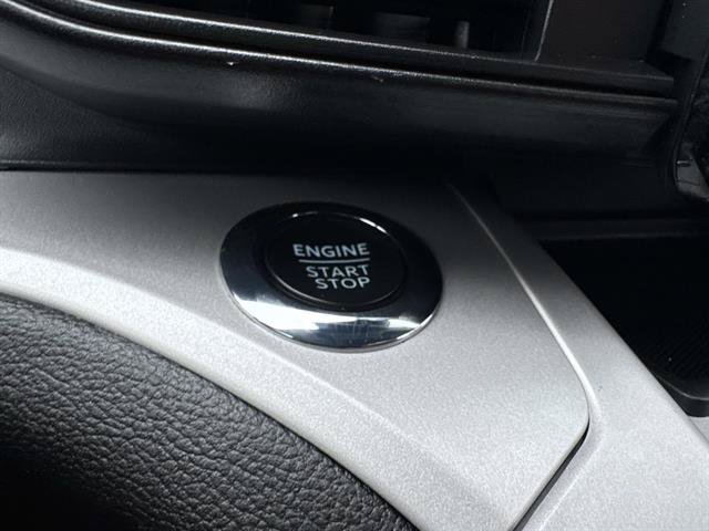 Used 2023 Ford Explorer XLT AWD/4WD image 36