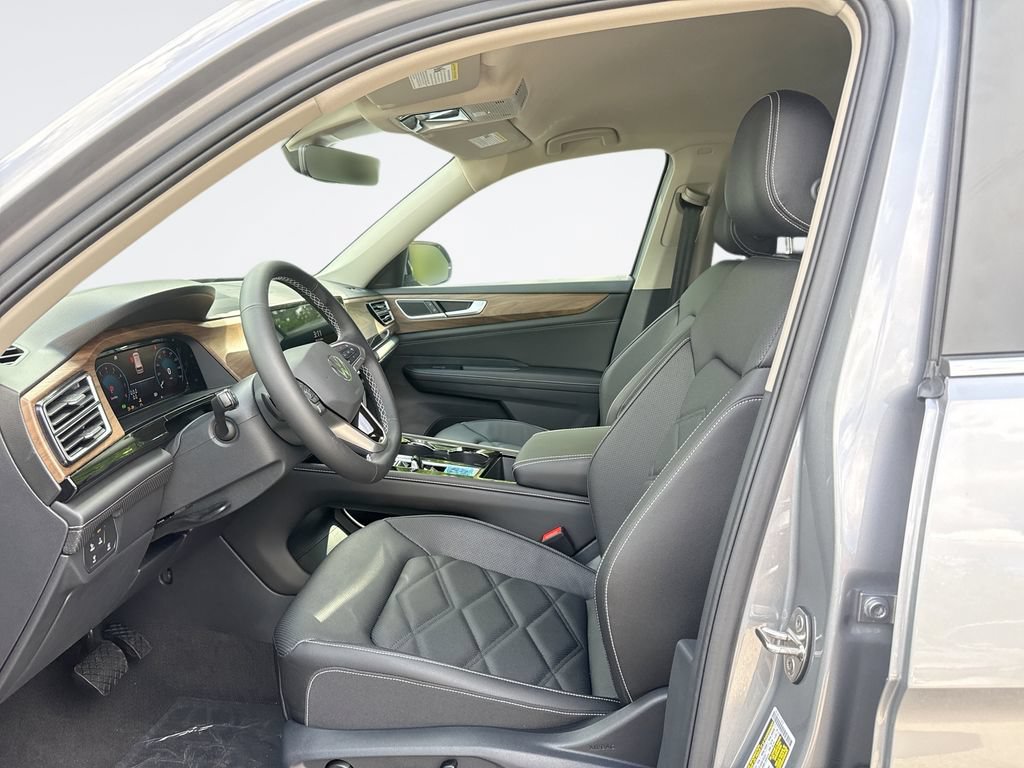 New 2026 Volkswagen Atlas SE FWD image 13