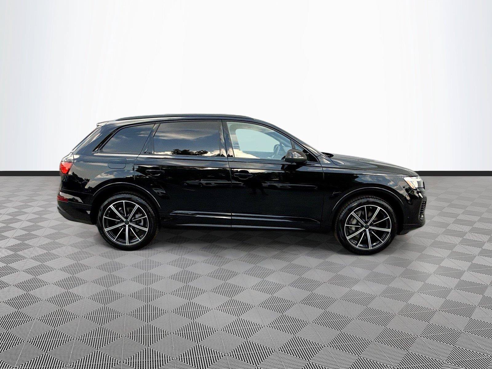Certified 2026 Audi Q7 2.0T Premium Plus AWD/4WD image 8