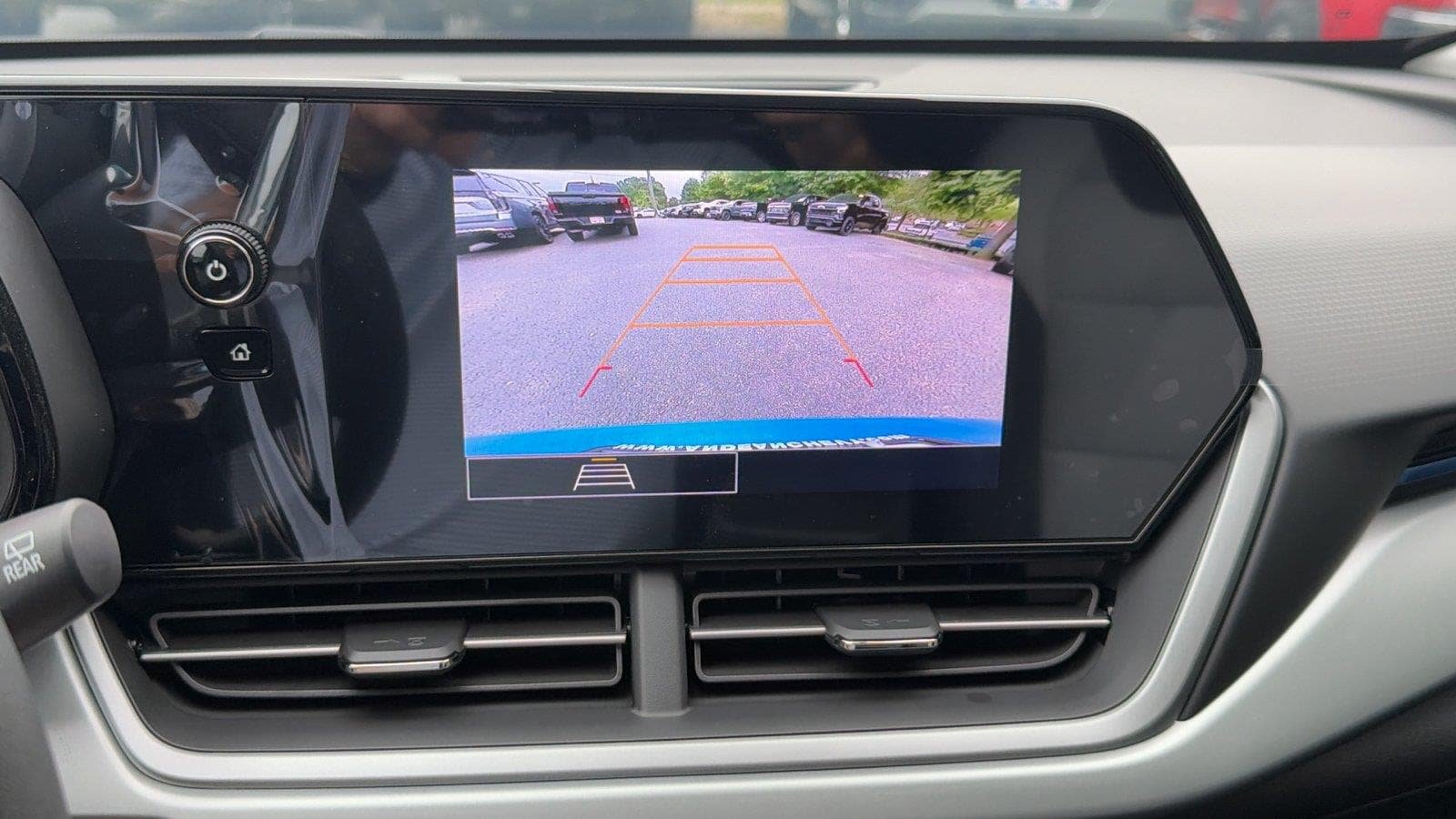 New 2026 Chevrolet Trax LS w/ LS Convenience Package FWD image 27