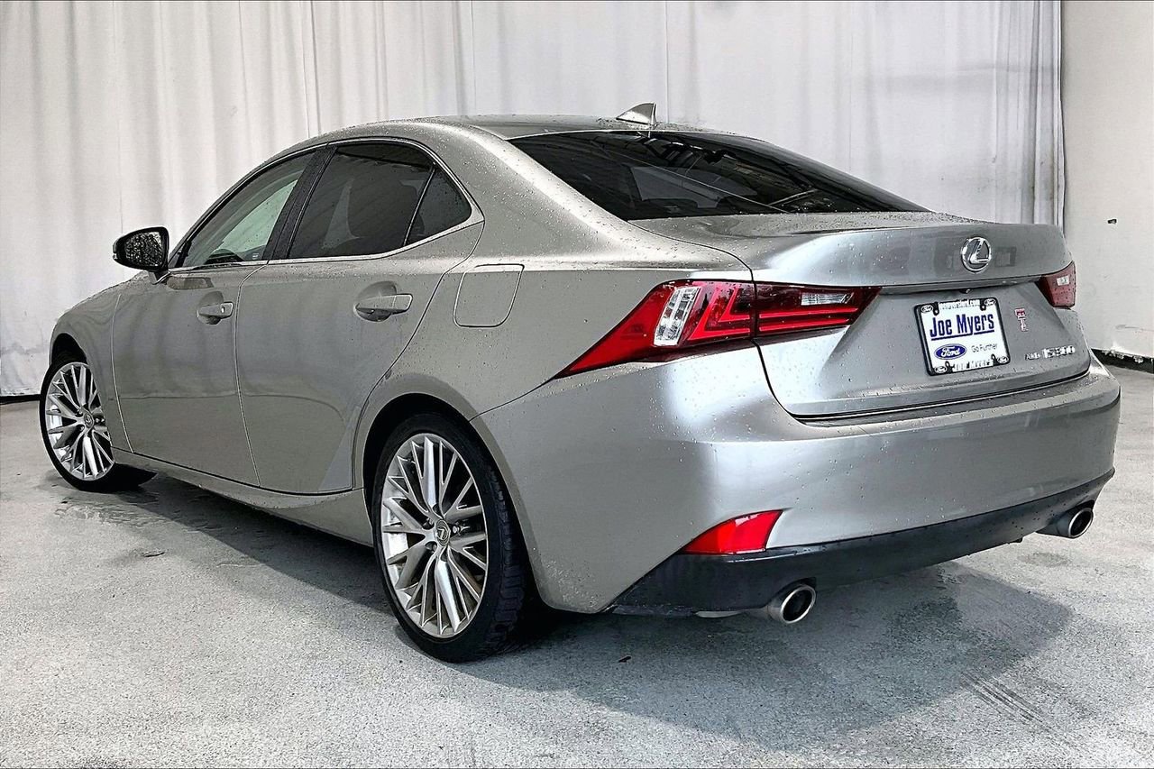 Used 2016 Lexus IS 300 AWD w/ Premium Package image 5
