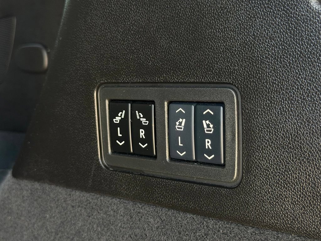 Certified 2024 Cadillac XT6 Sport w/ LPO, Floor Liner Package AWD/4WD image 19
