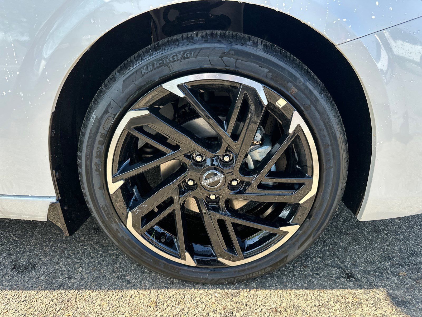 New 2026 Nissan Sentra SR w/ SR Premium Package FWD image 10