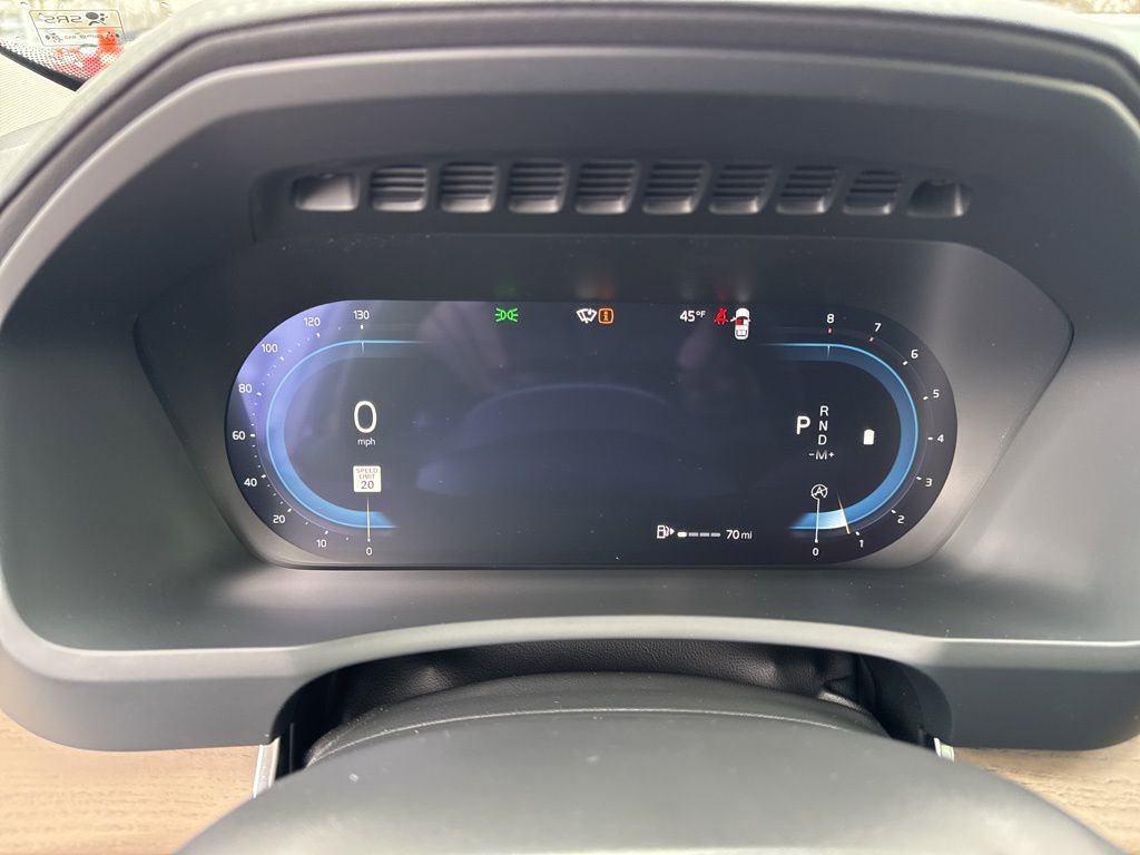 Used 2025 Volvo XC90 B6 Core w/ Climate Package image 33