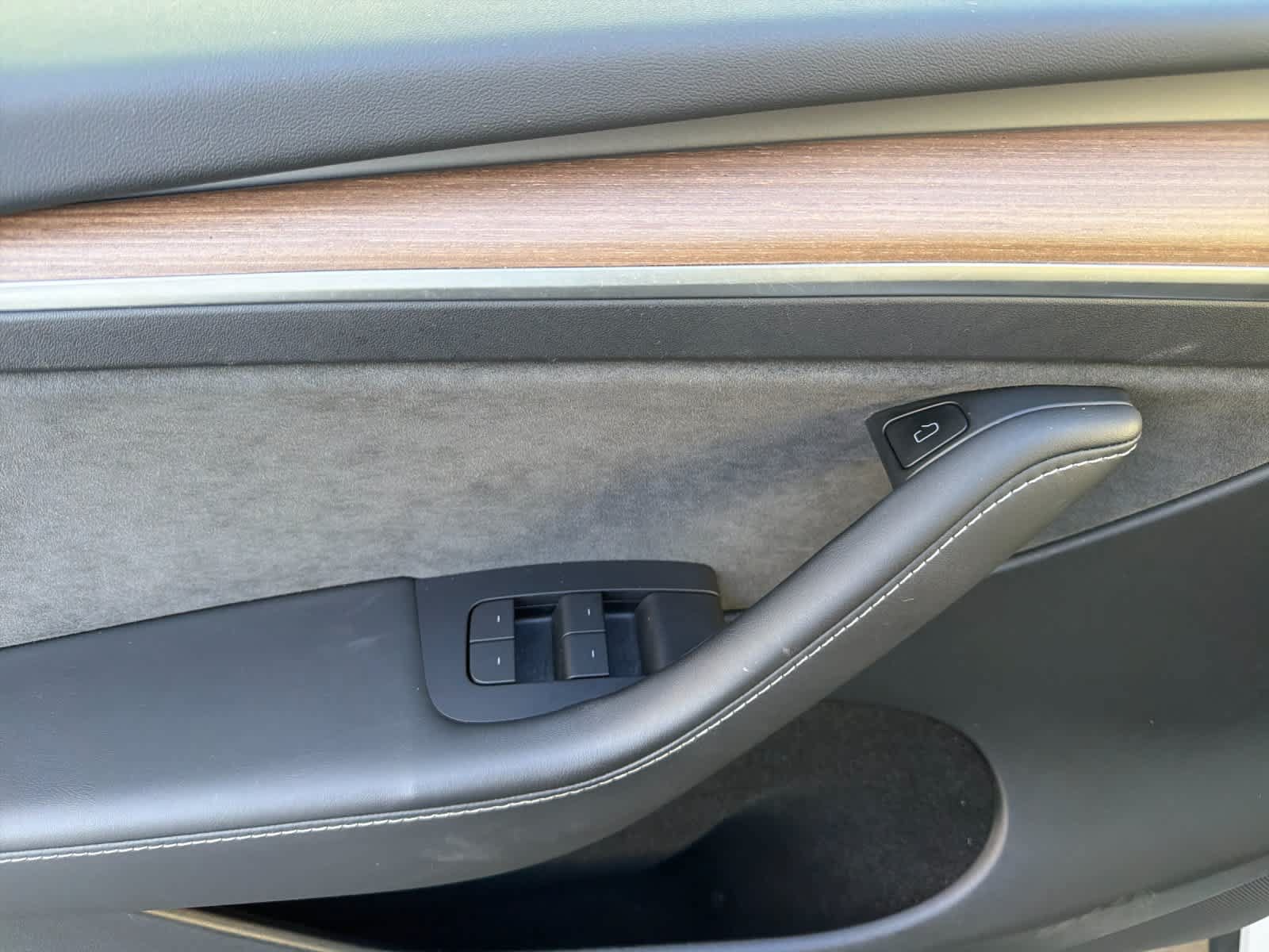 Used 2023 Tesla Model Y Long Range AWD/4WD image 12