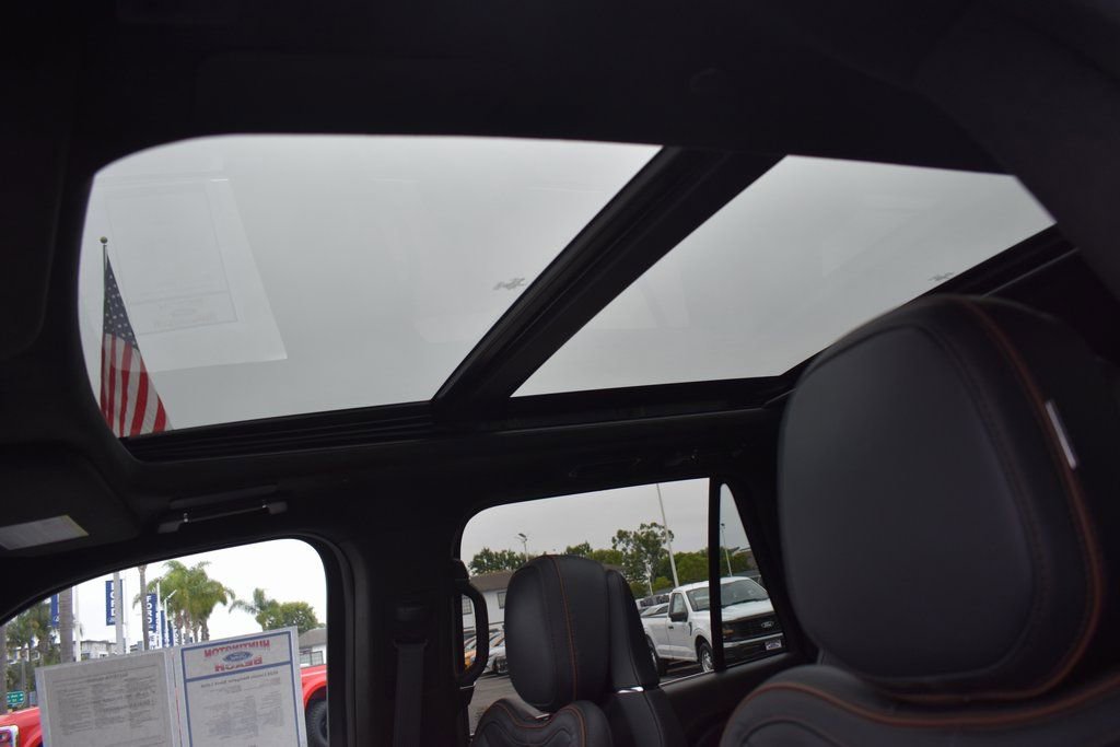 Used 2024 Lincoln Navigator Black Label image 28