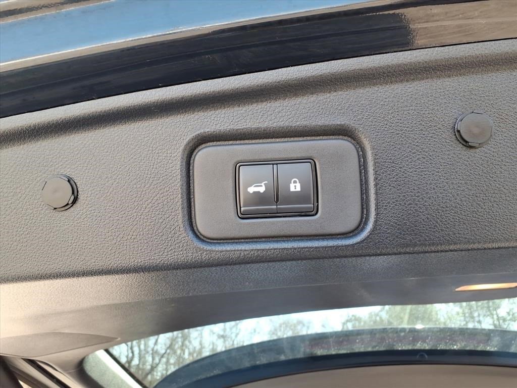 Used 2024 Nissan Pathfinder SL w/ Cargo Package image 37