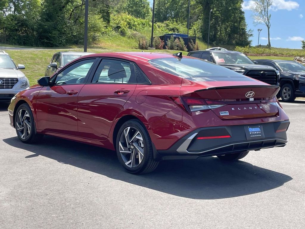 Certified 2025 Hyundai Elantra Sport image 5