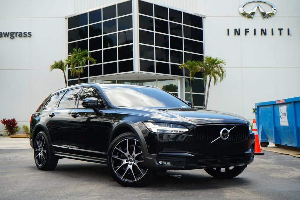 Used 2019 Volvo V90 T6 Cross Country AWD/4WD image 1