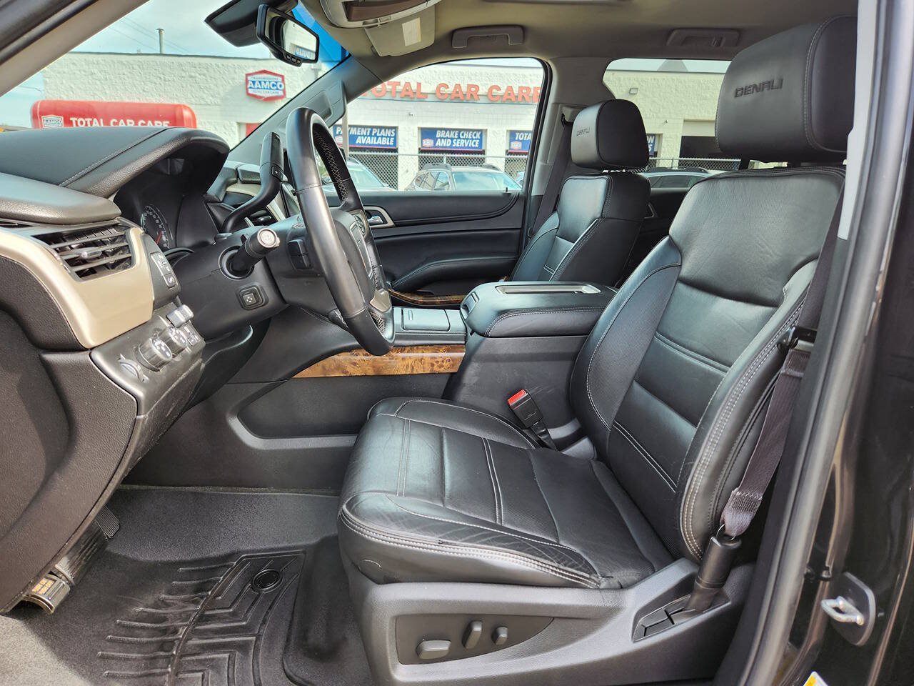 Used 2015 GMC Yukon Denali AWD/4WD image 12