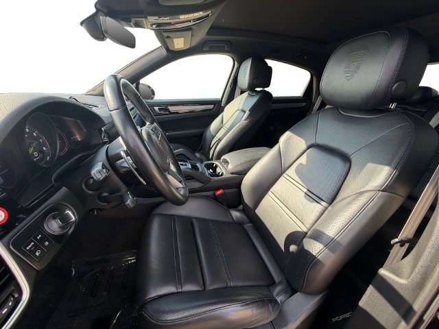 Used 2022 Porsche Cayenne Platinum Edition AWD/4WD image 10