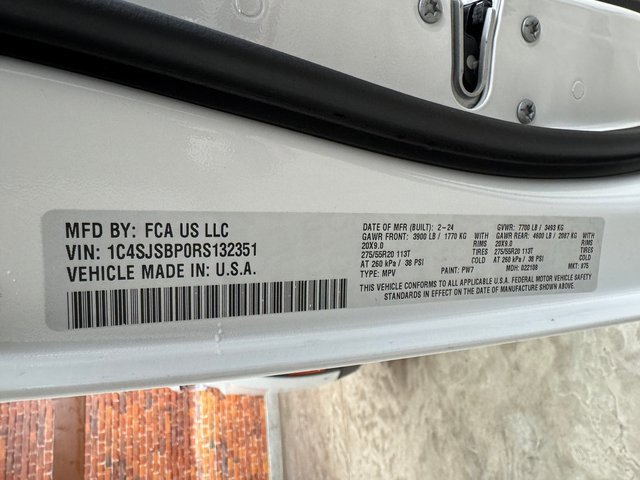 Used 2024 Jeep Wagoneer L Series II w/ Flexible Seating Group image 31