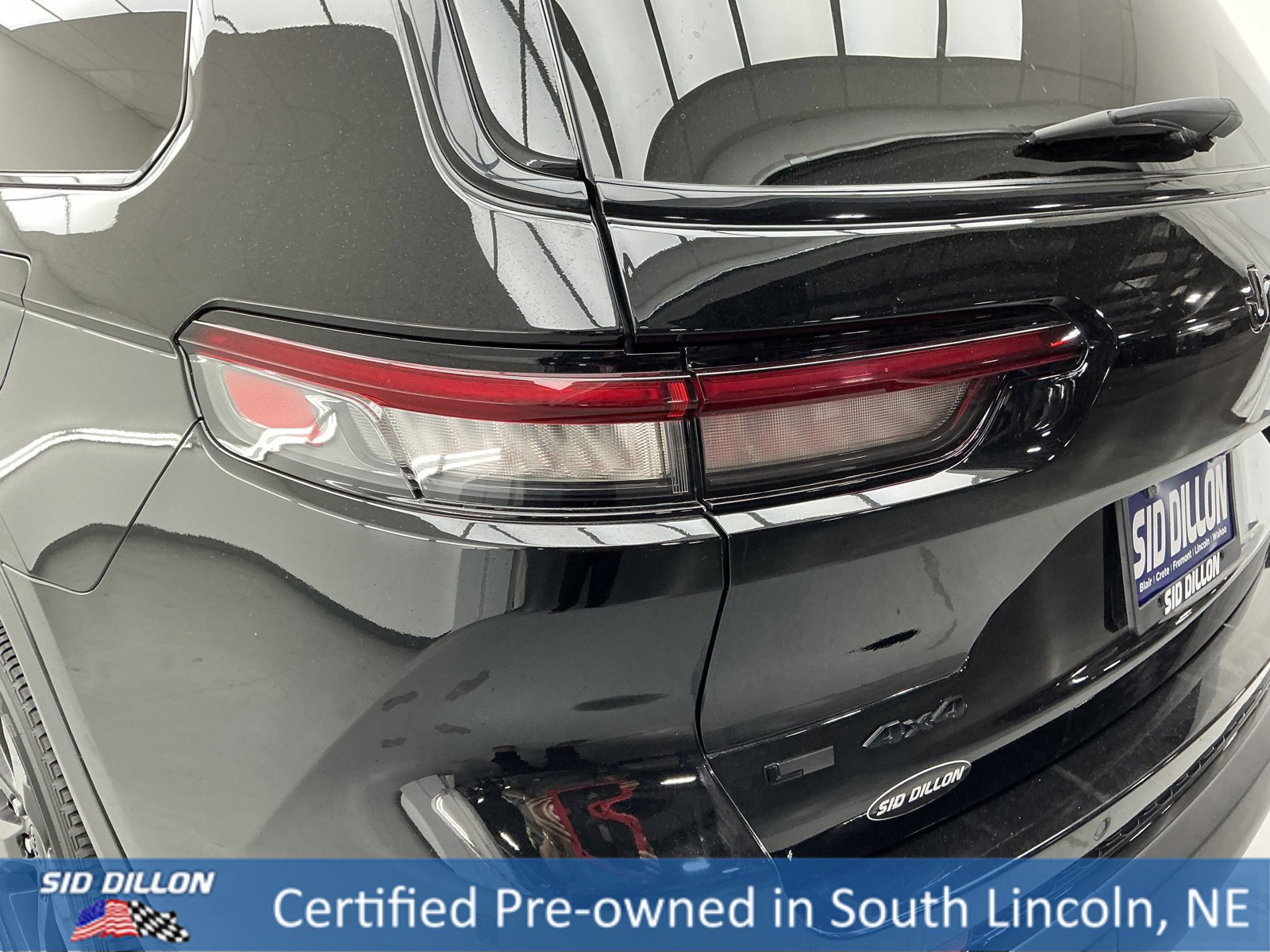 Used 2021 Jeep Grand Cherokee L Laredo image 22