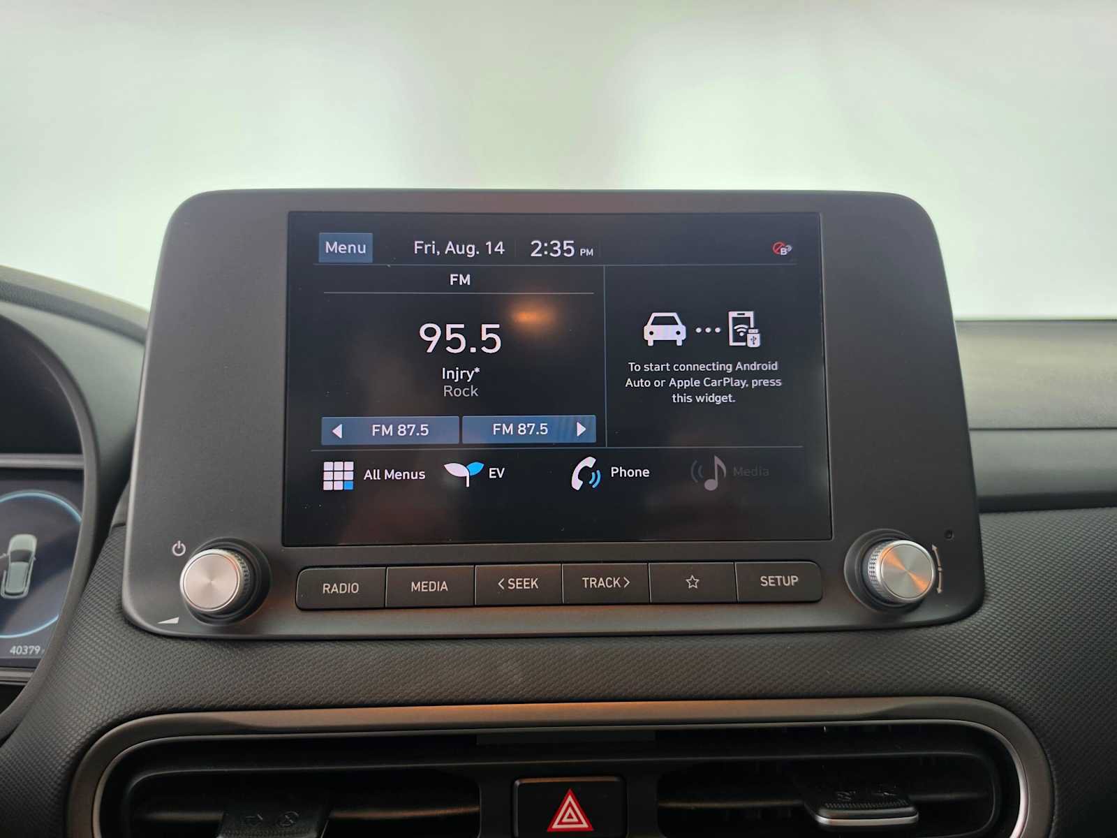 Used 2023 Hyundai Kona SE w/ Cargo Package FWD image 25