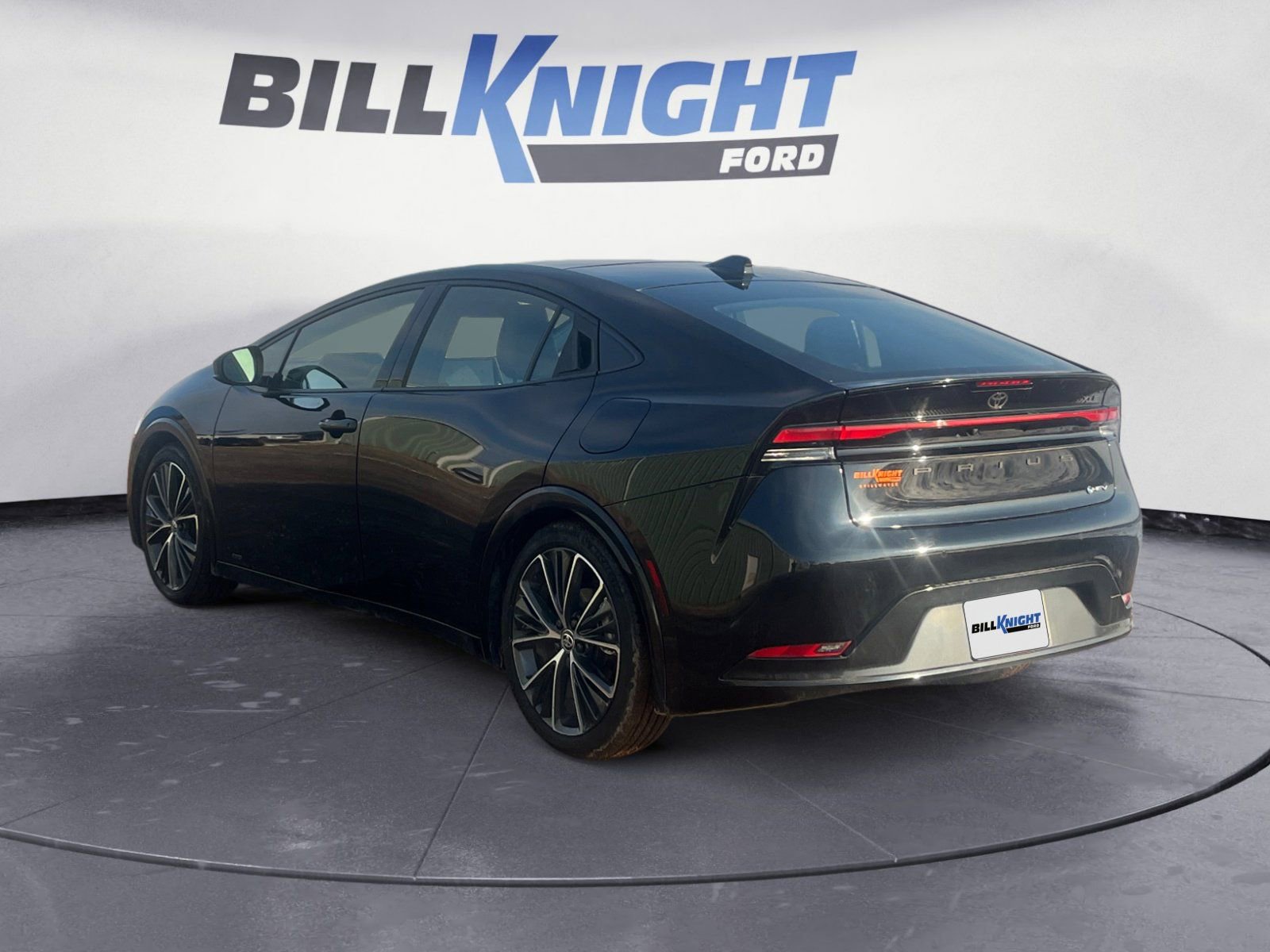 Used 2024 Toyota Prius XLE image 6