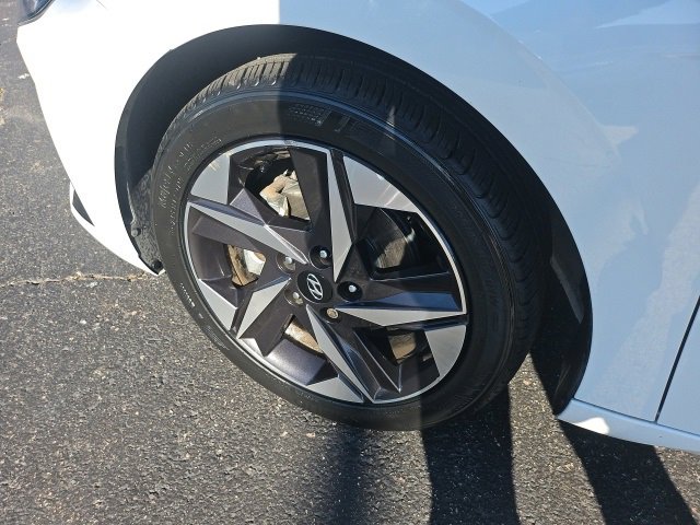 Used 2021 Hyundai Elantra SEL w/ Convenience + Premium Package image 10
