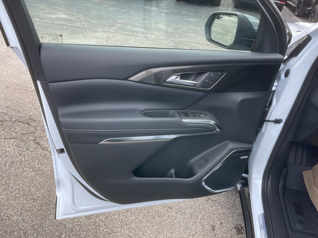 New 2026 Chevrolet Traverse High Country w/ LPO, Floor Liner Package AWD/4WD image 9
