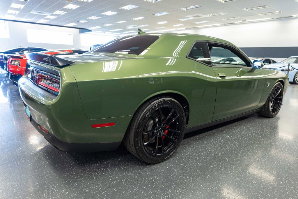 Used 2023 Dodge Challenger SRT Hellcat w/ Driver Convenience Group image 4