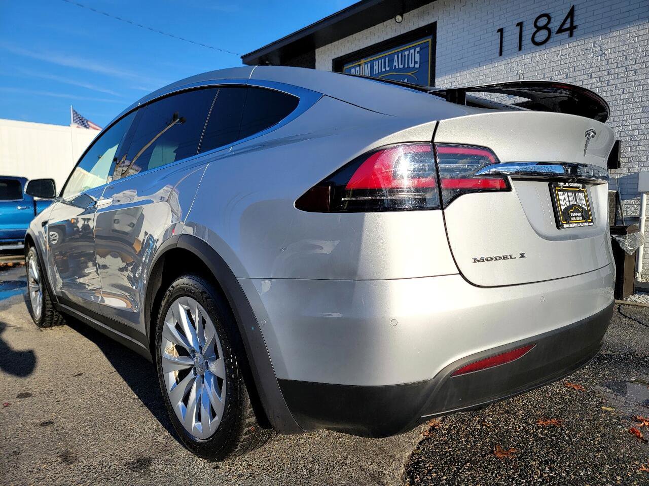 Used 2017 Tesla Model X 75D image 3