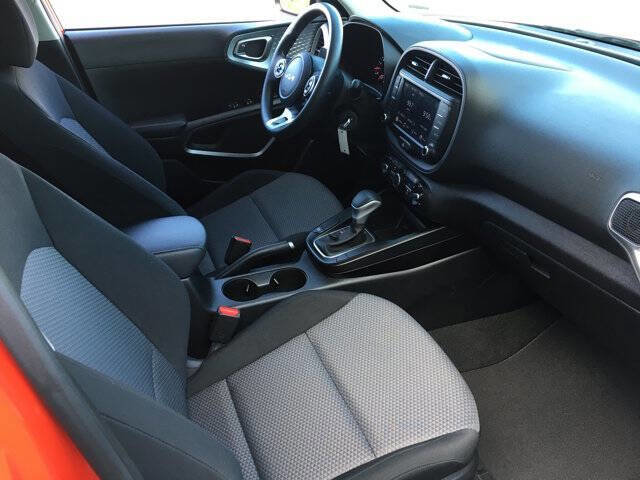Used 2022 Kia Soul LX w/ Technology Package image 23