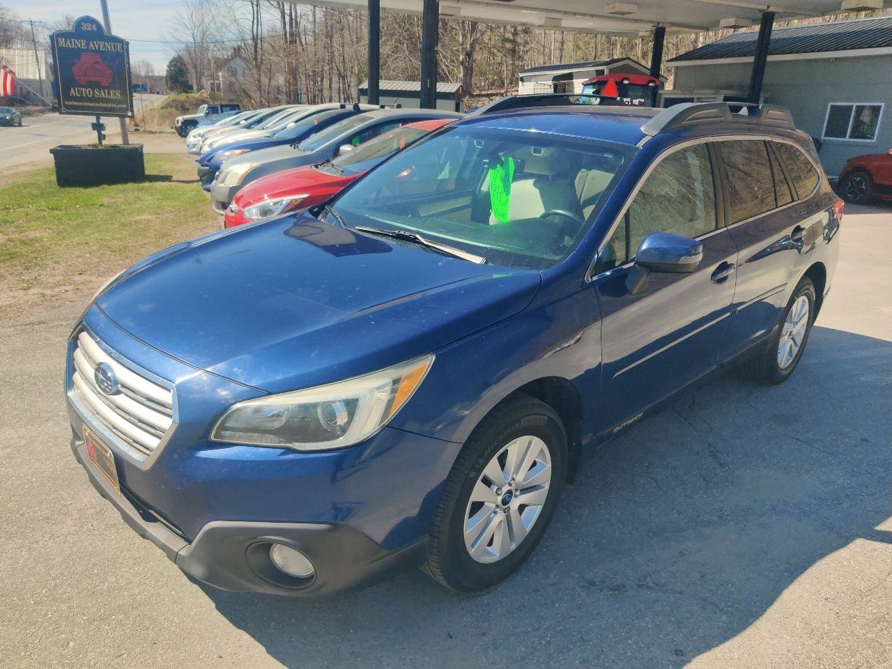 Used 2017 Subaru Outback 2.5i Premium AWD/4WD image 2