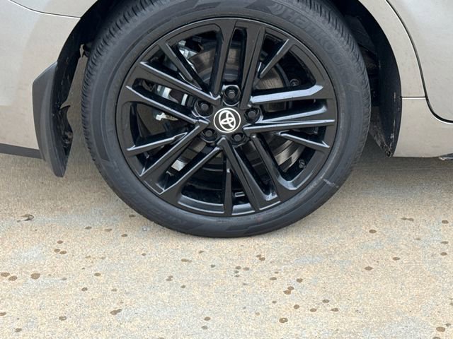 Used 2025 Toyota Camry SE w/ Convenience Package image 9