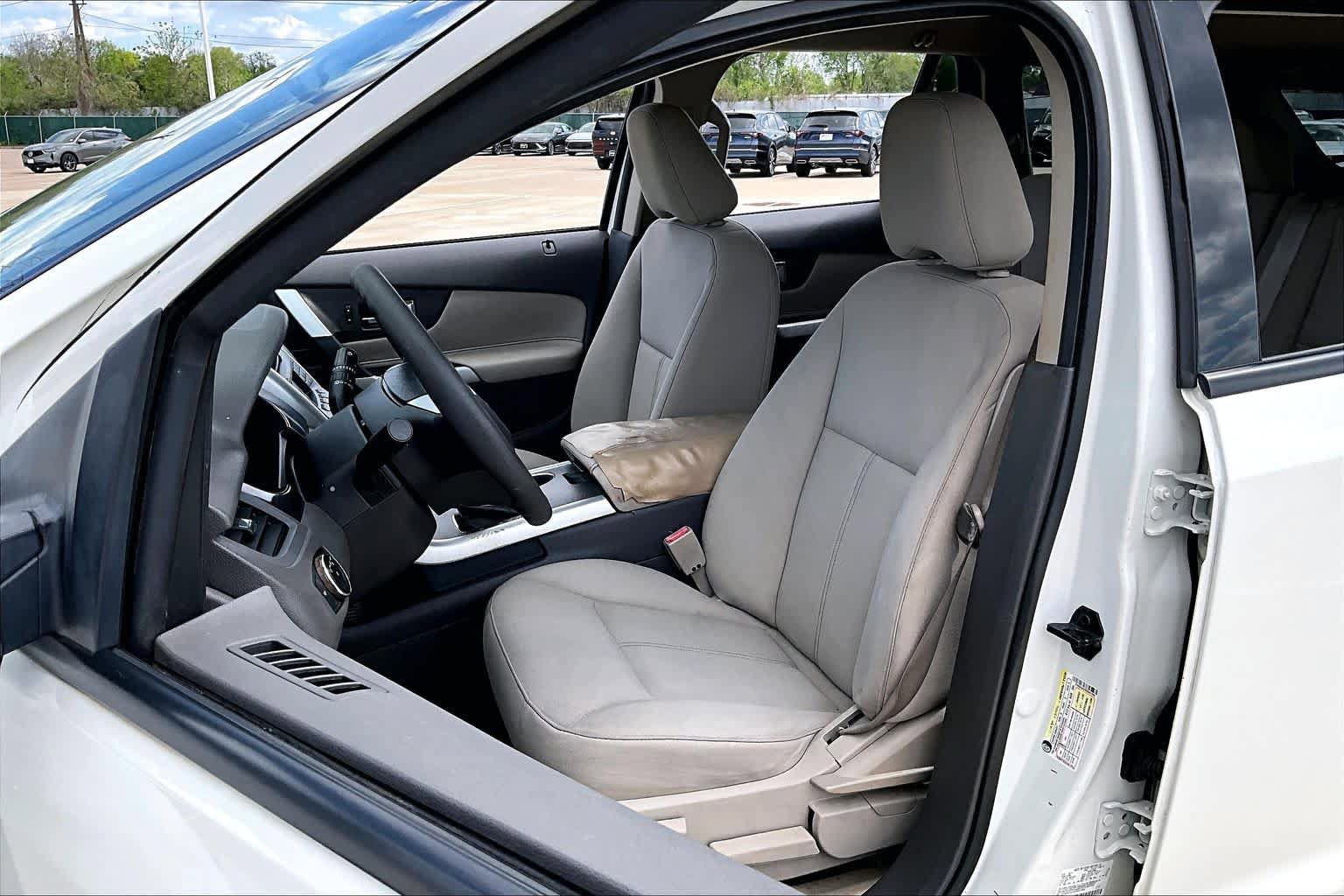 Used 2012 Ford Edge SE image 7
