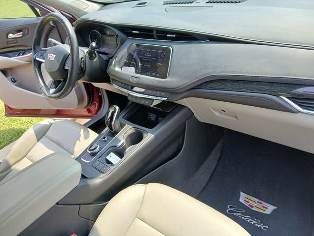 Used 2020 Cadillac XT4 Premium Luxury w/ Cold Weather Package FWD image 43