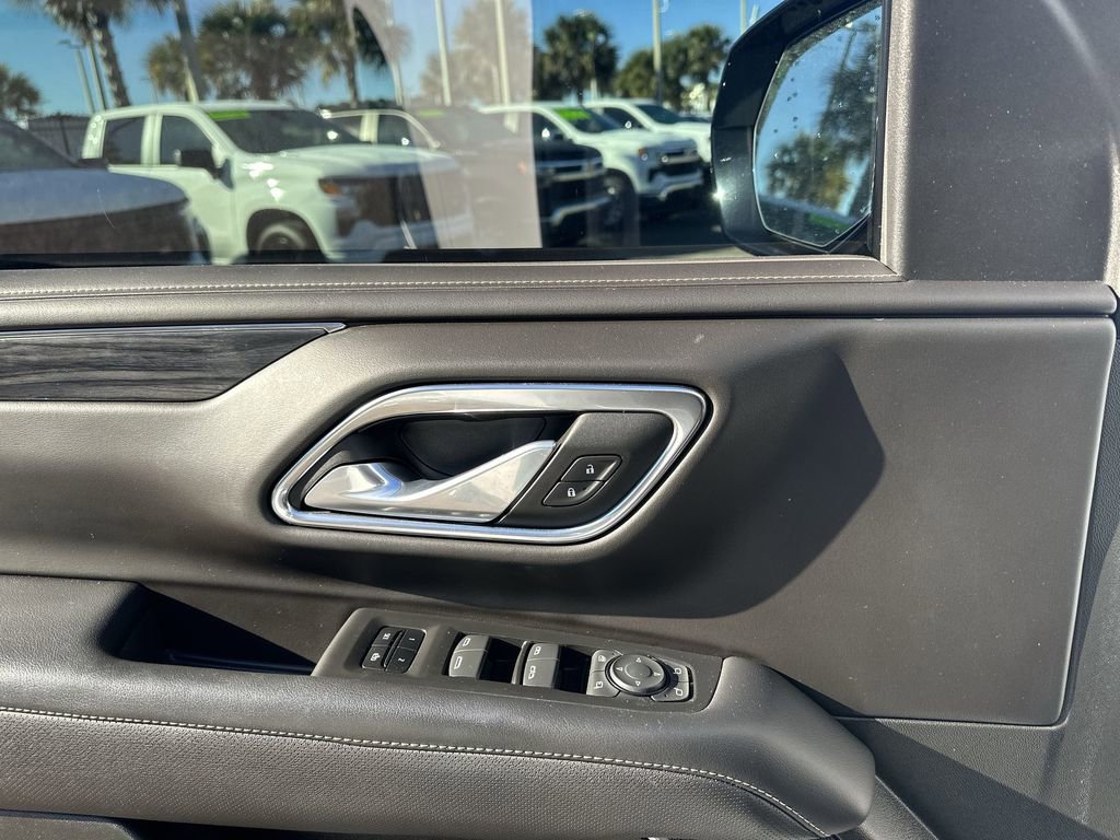 Used 2022 GMC Yukon SLT w/ SLT Premium Package image 31