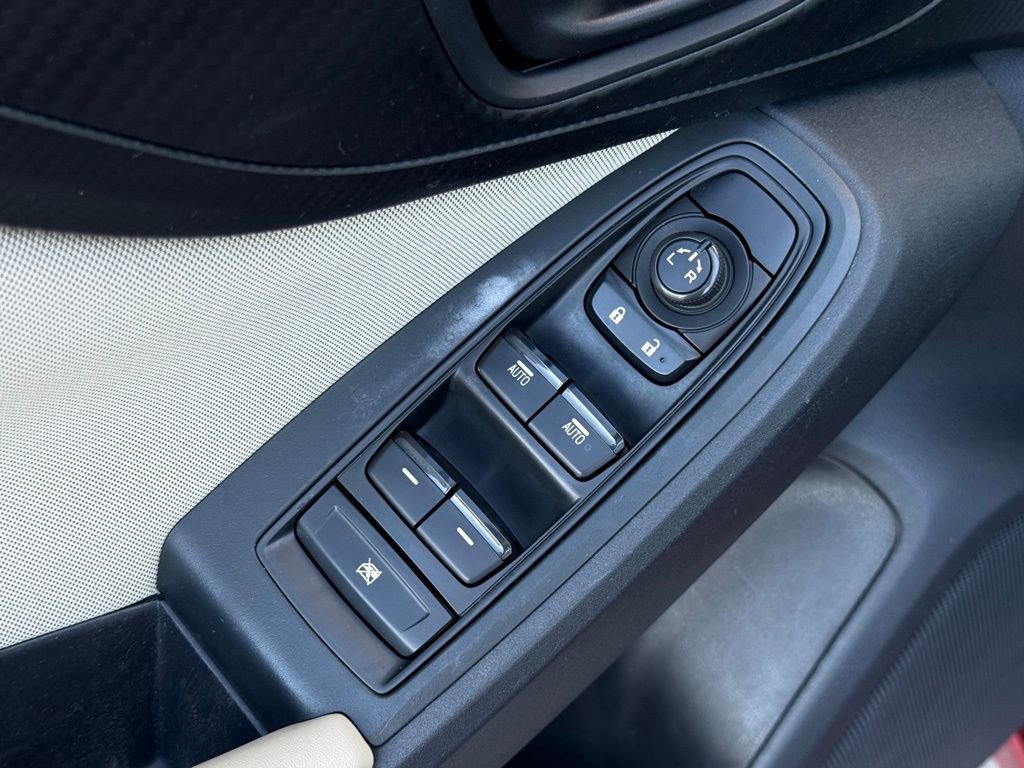 Used 2017 Subaru Impreza 2.0i Premium image 10