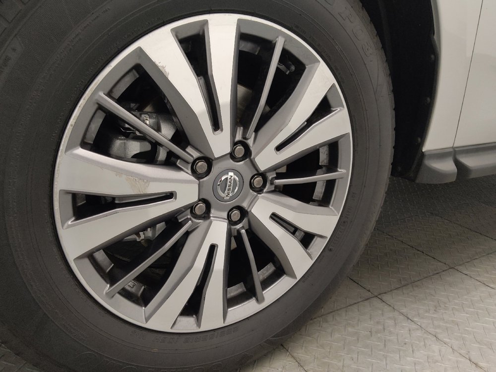 Used 2019 Nissan Pathfinder SL FWD image 31