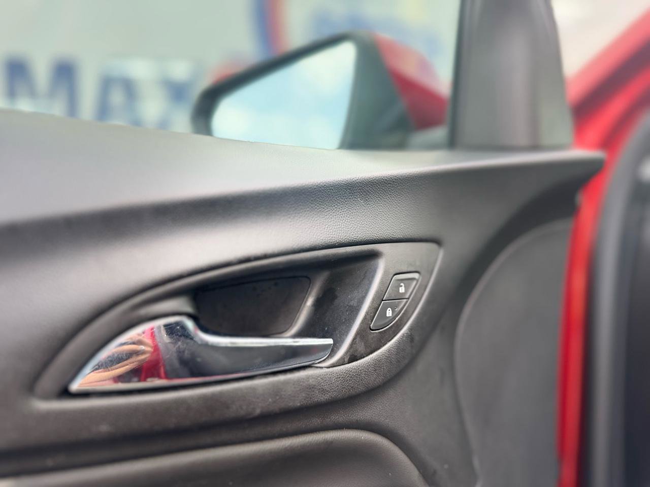 Used 2022 Chevrolet Equinox LT image 36