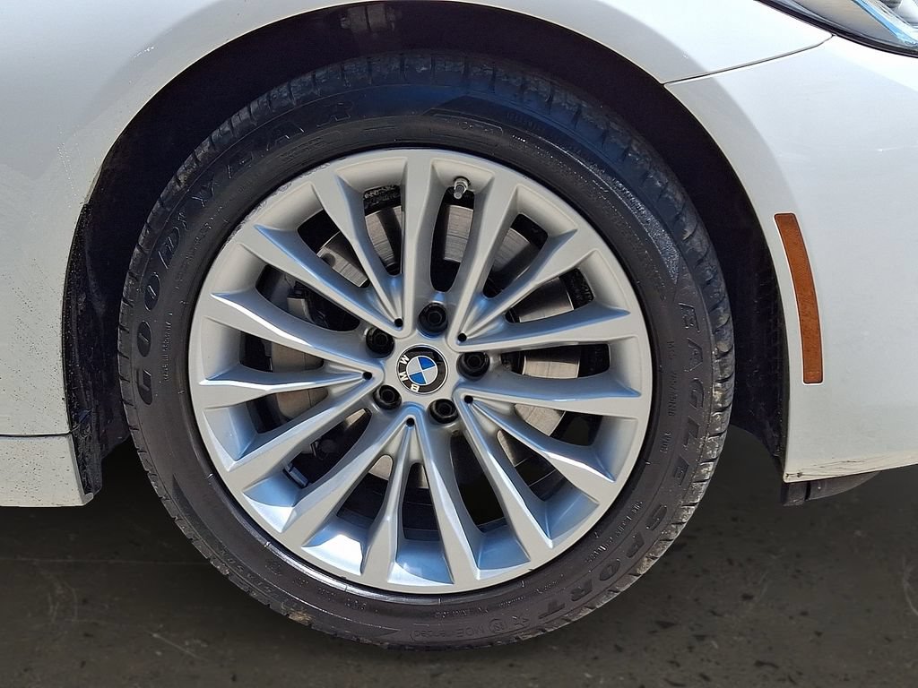 Certified 2023 BMW 530i xDrive w/ Premium Package AWD/4WD image 9