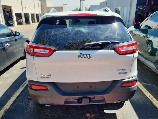 Used 2014 Jeep Cherokee Latitude w/ Cold Weather Group AWD/4WD image 4