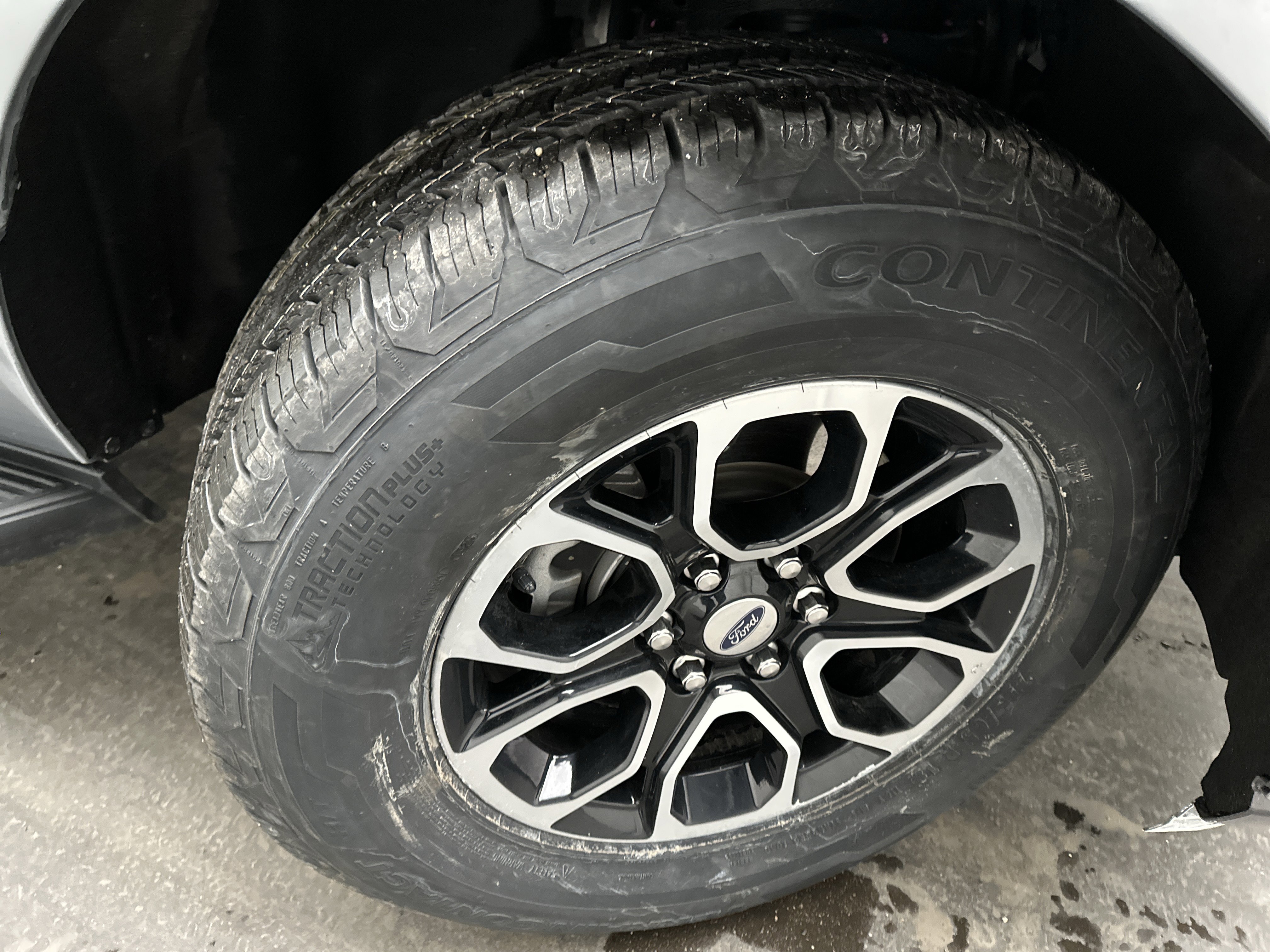 Used 2024 Ford Expedition Max XLT image 11