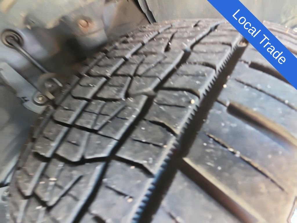 Used 2013 Toyota Avalon Limited w/ Technology Pkg FWD image 27