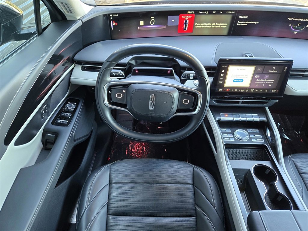 Used 2024 Lincoln Nautilus Reserve image 13