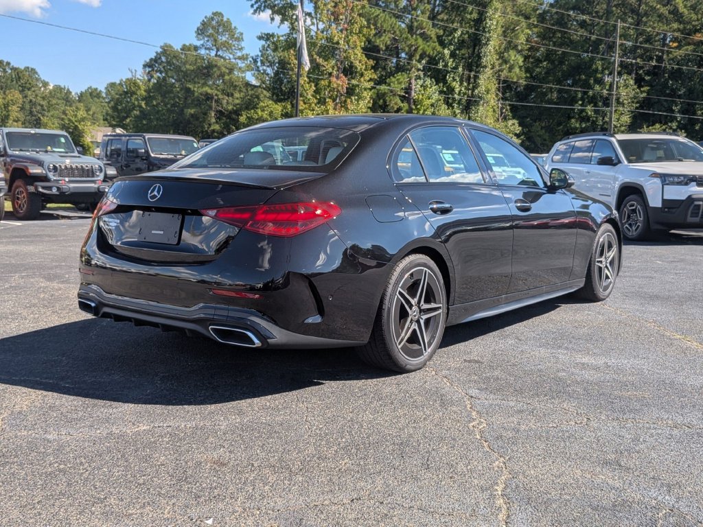 Used 2022 Mercedes-Benz C 300 Sedan image 4