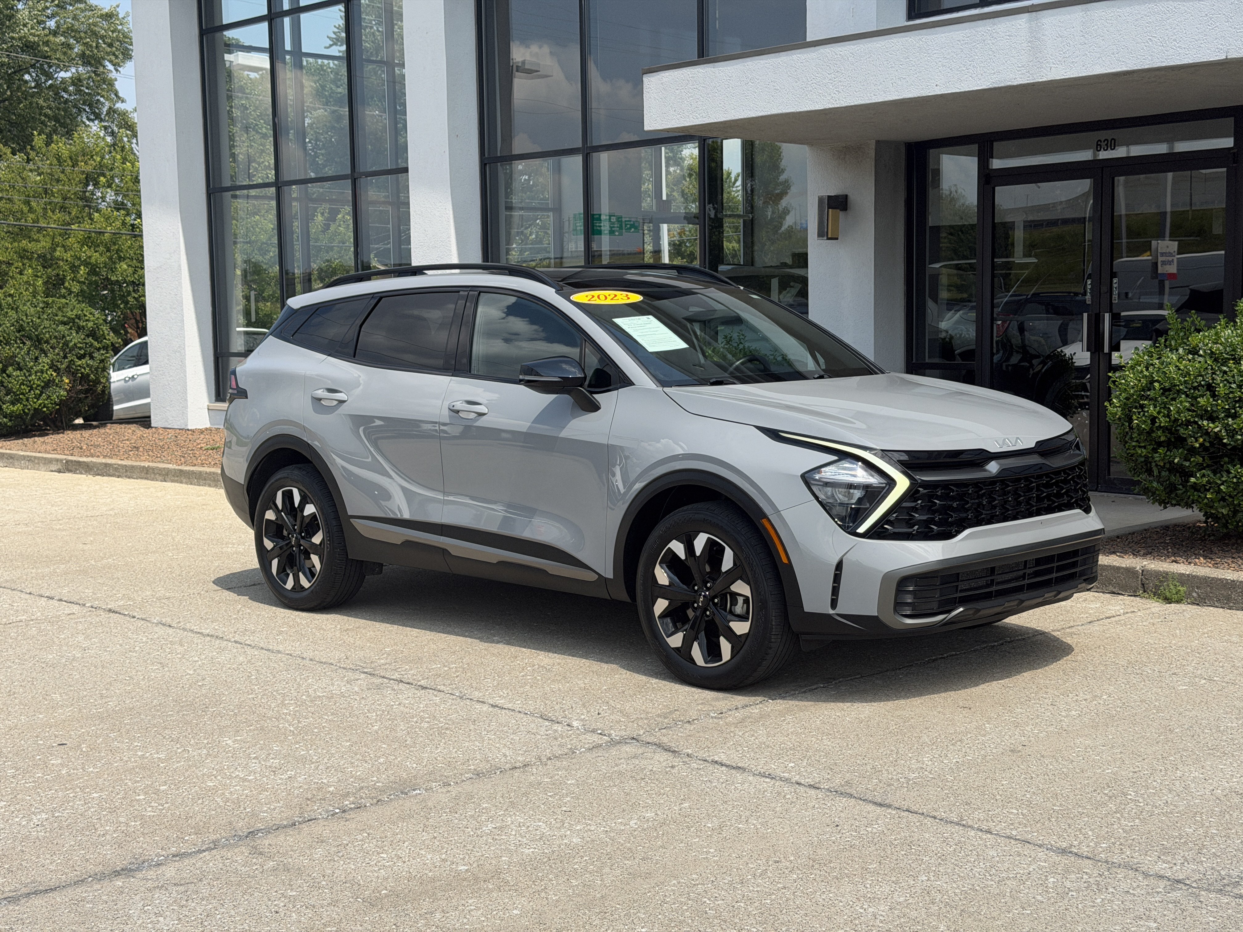 Used 2023 Kia Sportage X-Line w/ X-Line Premium Package AWD/4WD image 2