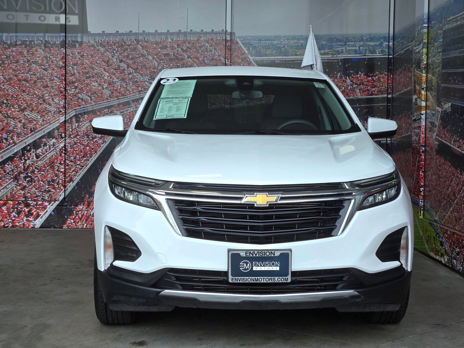 Used 2023 Chevrolet Equinox LT image 3