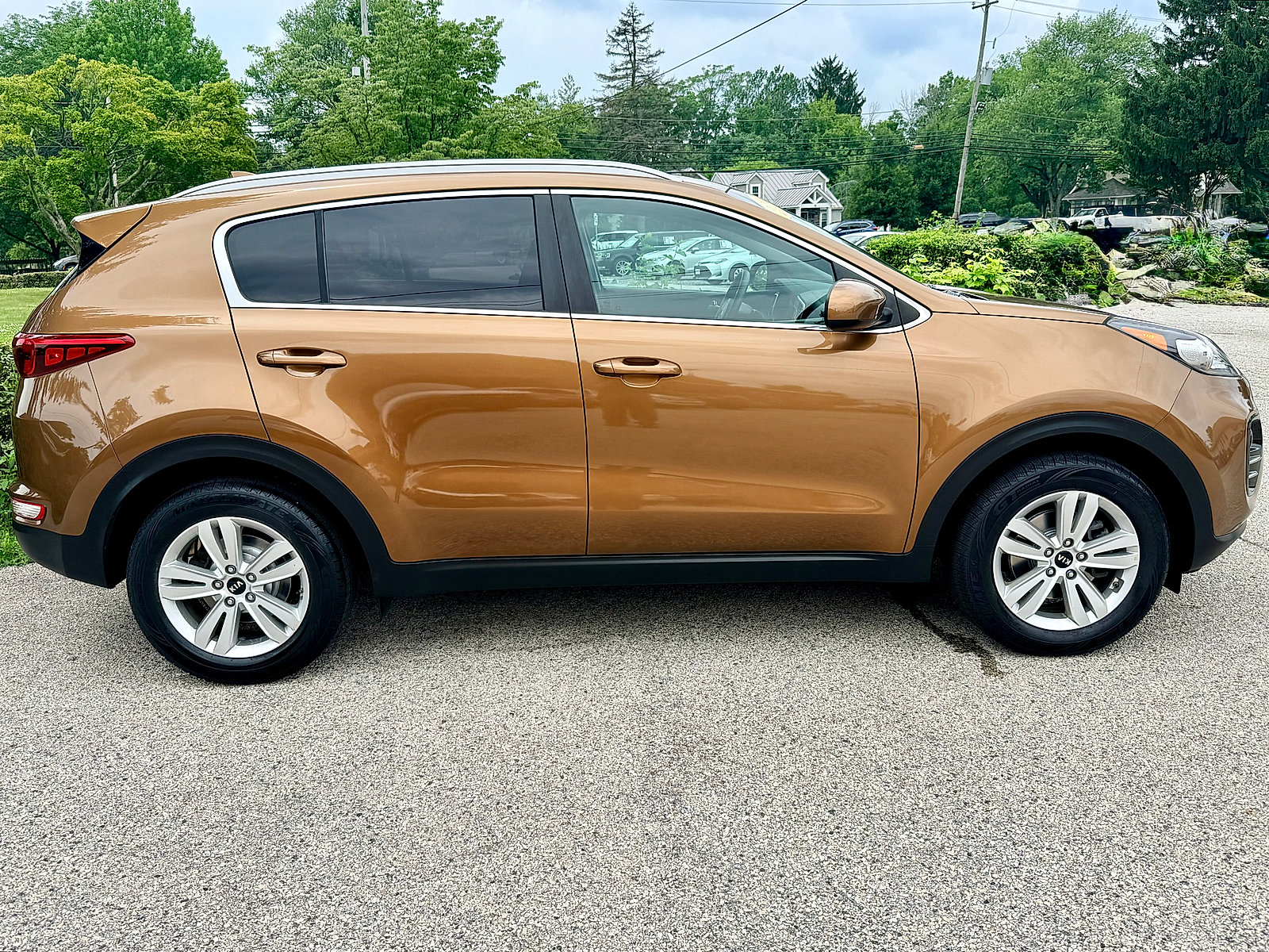 Used 2017 Kia Sportage LX w/ LX Popular Package AWD/4WD image 3